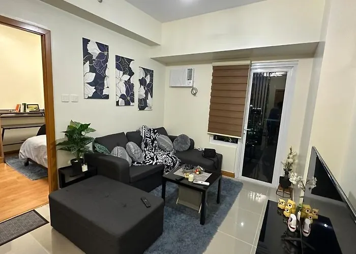 Classy Bgc View Pool Gym Sauna Apartamento Manila