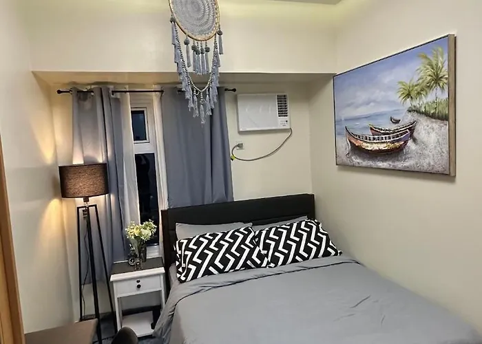 Apartment Classy Bgc View Pool Gym Sauna