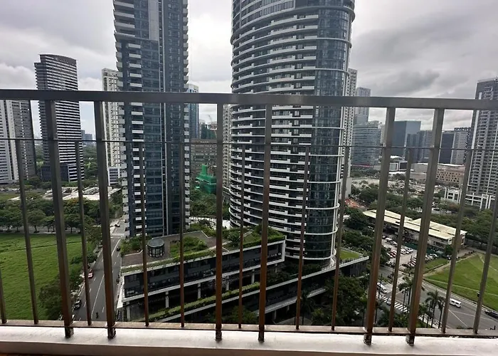 Classy Bgc View Pool Gym Sauna Apartment Manila