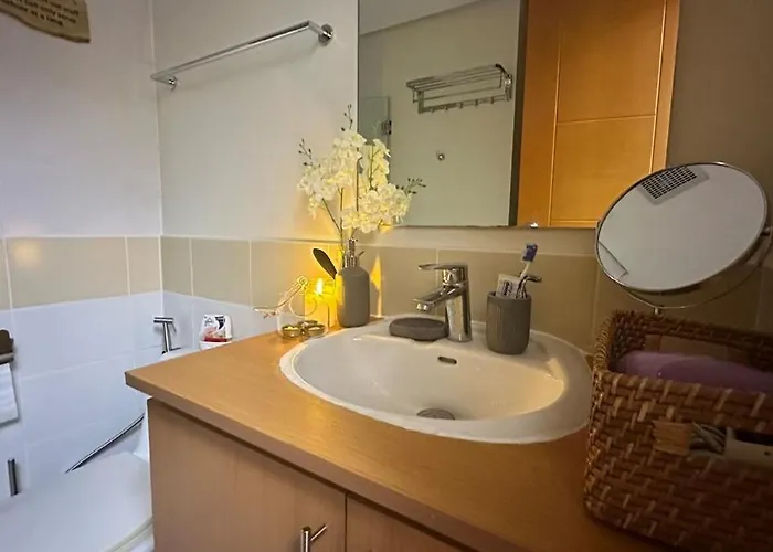 Apartamento Classy Bgc View Pool Gym Sauna *