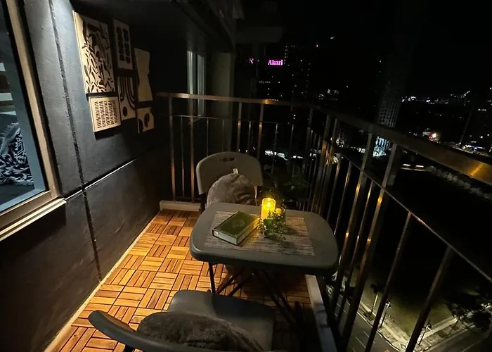 Classy Bgc View Pool Gym Sauna * Manila