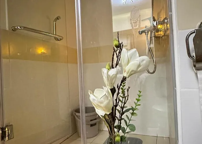 Classy Bgc View Pool Gym Sauna * Manila