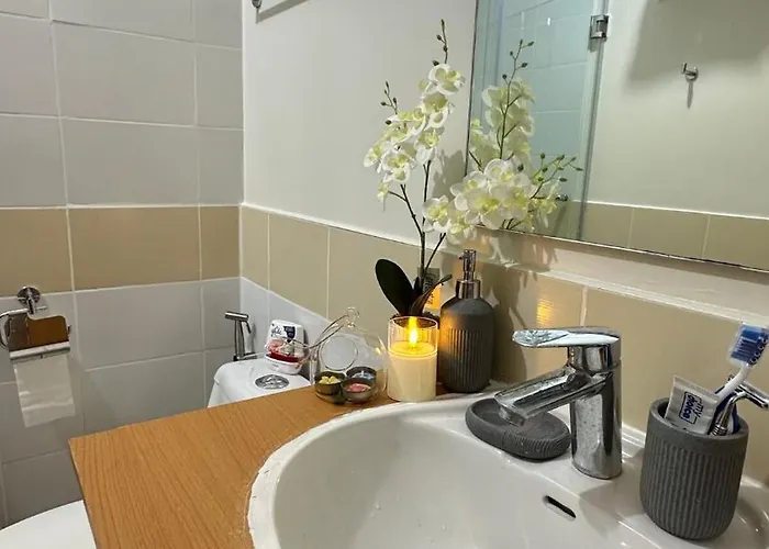 Classy Bgc View Pool Gym Sauna Apartamento Manila