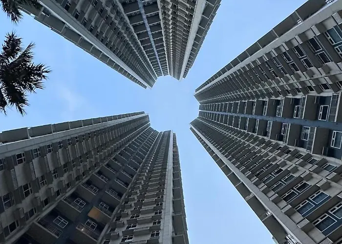 Classy Bgc View Pool Gym Sauna Apartment