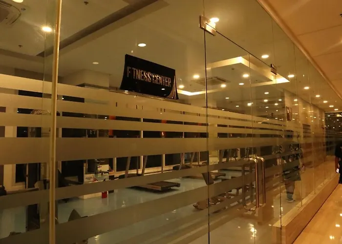 Classy Bgc View Pool Gym Sauna Apartamento